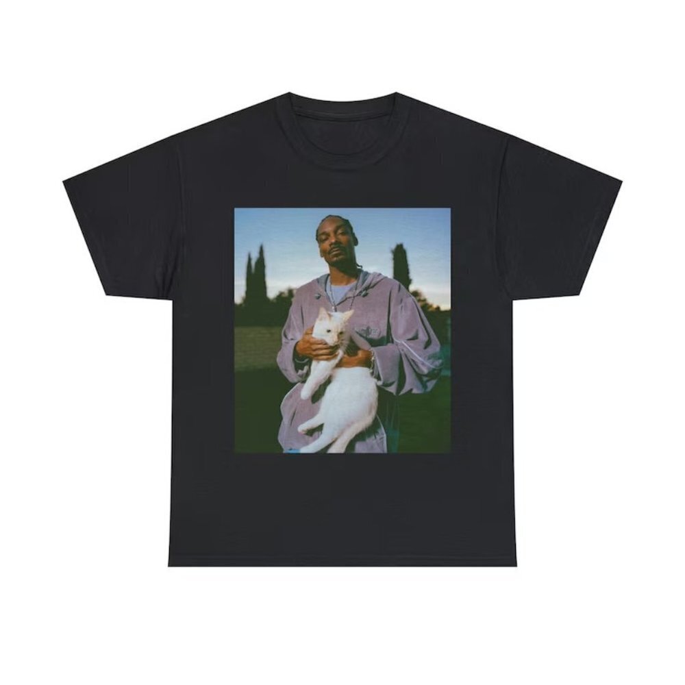 Snoop Dogg With Cat Tshirt 90S Hip Hop Clothing Unisex Classic Fit Adult Size